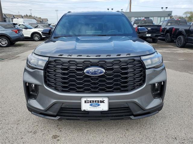 new 2025 Ford Explorer car, priced at $40,460