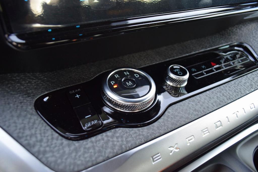 new 2025 Ford Expedition car, priced at $80,842