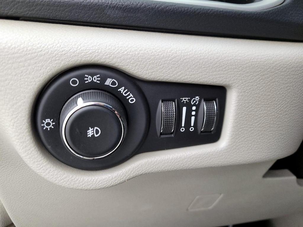 used 2020 Chrysler Pacifica car, priced at $21,998