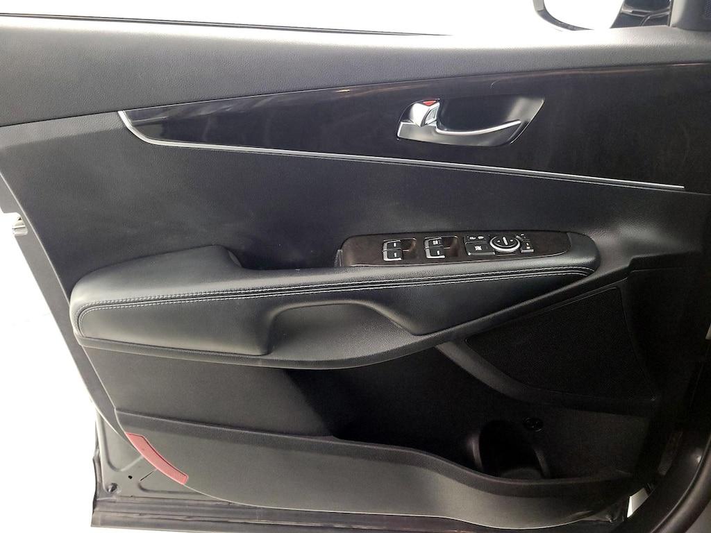 used 2016 Kia Sorento car, priced at $13,998