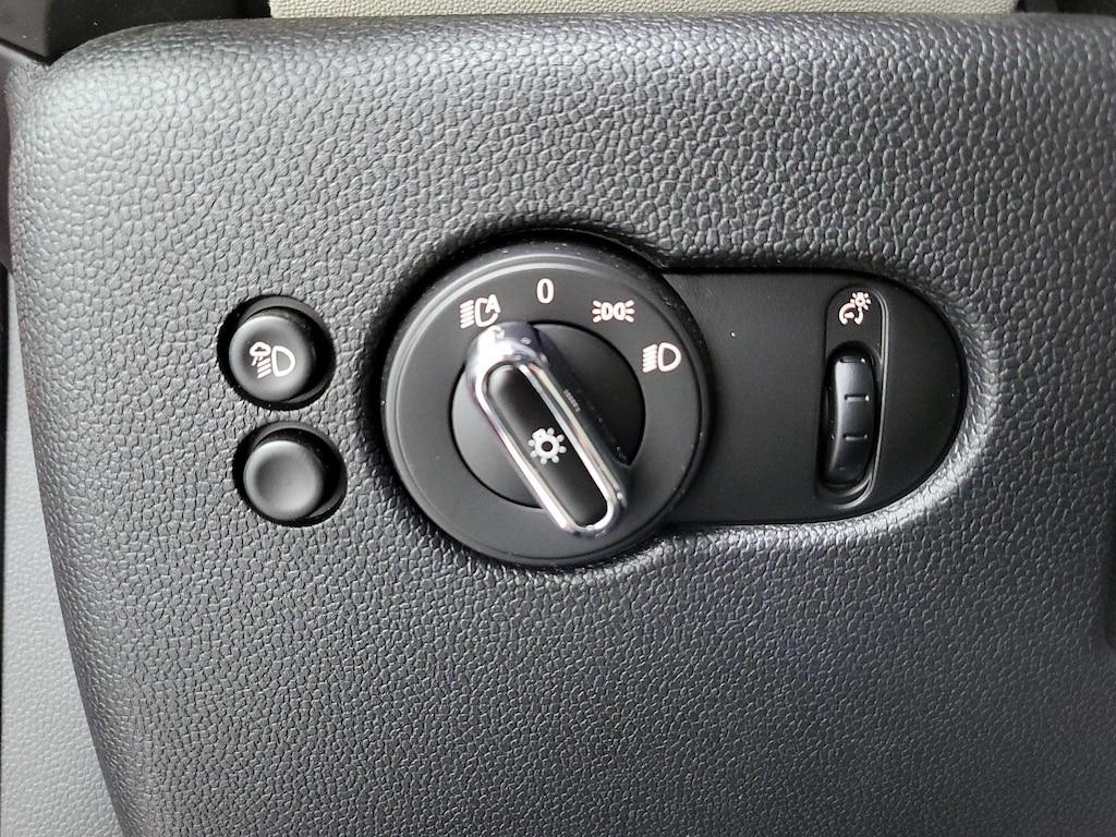 used 2022 MINI SE Hardtop car, priced at $23,998