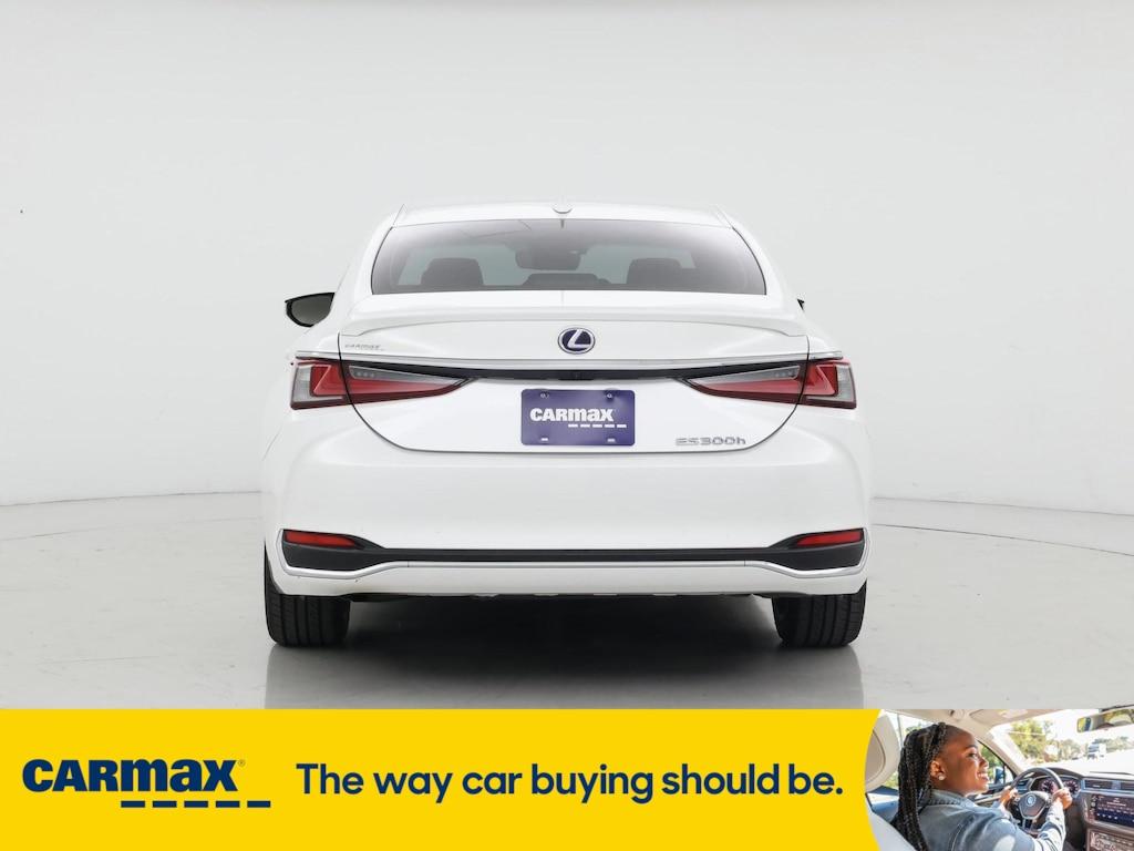 used 2021 Lexus ES 300h car, priced at $29,998