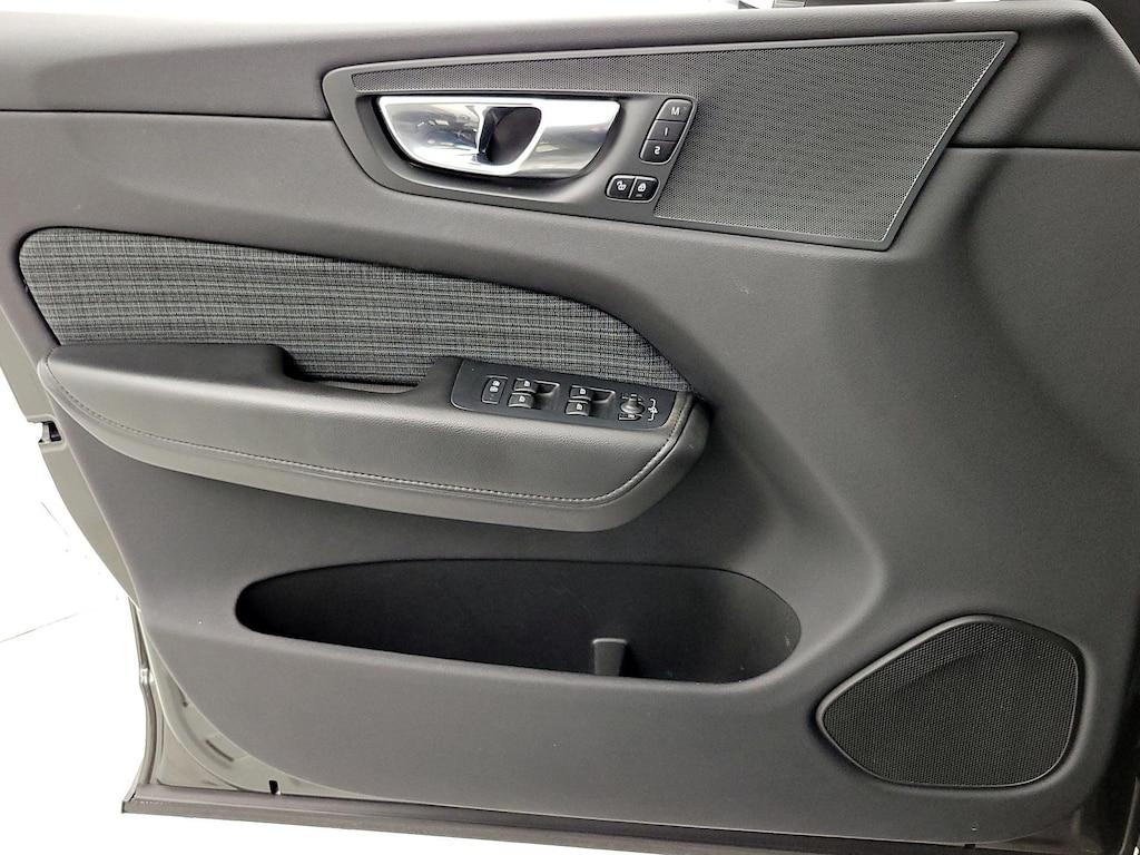 used 2022 Volvo XC60 car, priced at $25,998