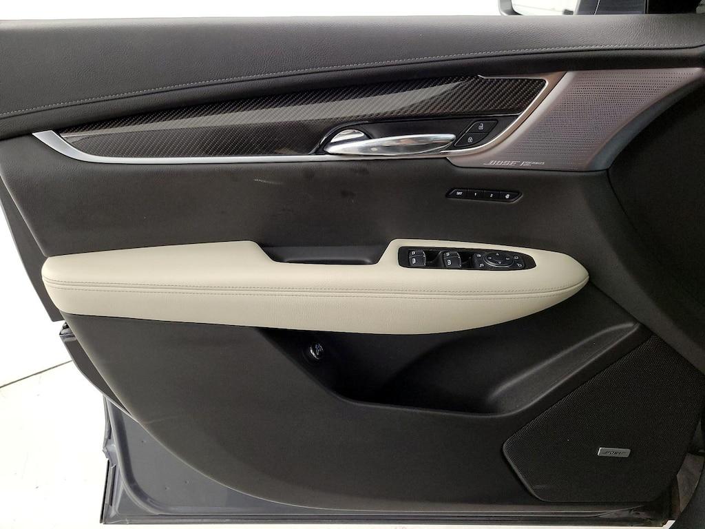 used 2020 Cadillac XT6 car, priced at $35,998