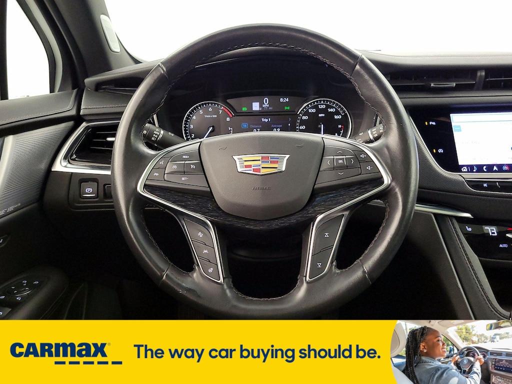 used 2023 Cadillac XT5 car, priced at $29,998