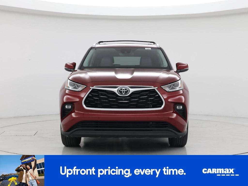 used 2022 Toyota Highlander car, priced at $35,998
