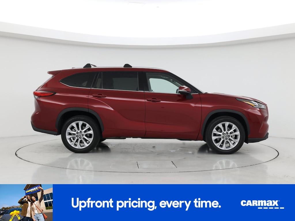 used 2022 Toyota Highlander car, priced at $35,998