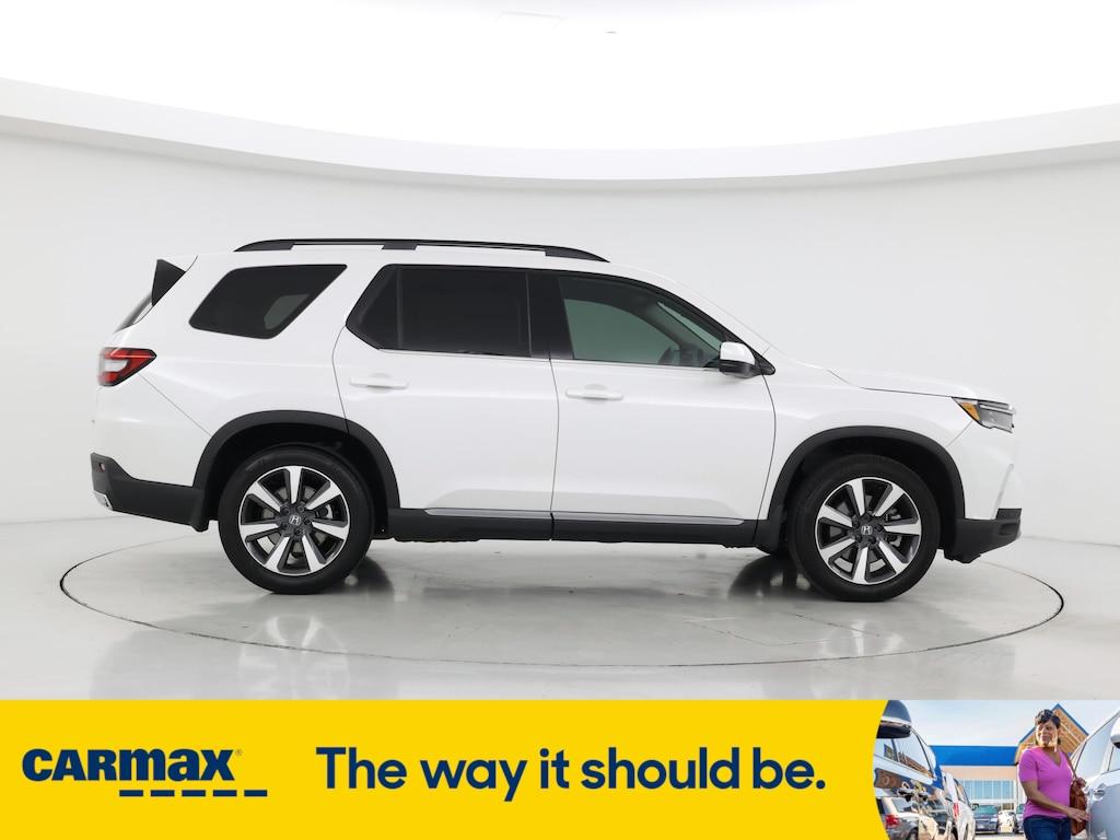 used 2025 Honda Pilot car, priced at $47,998