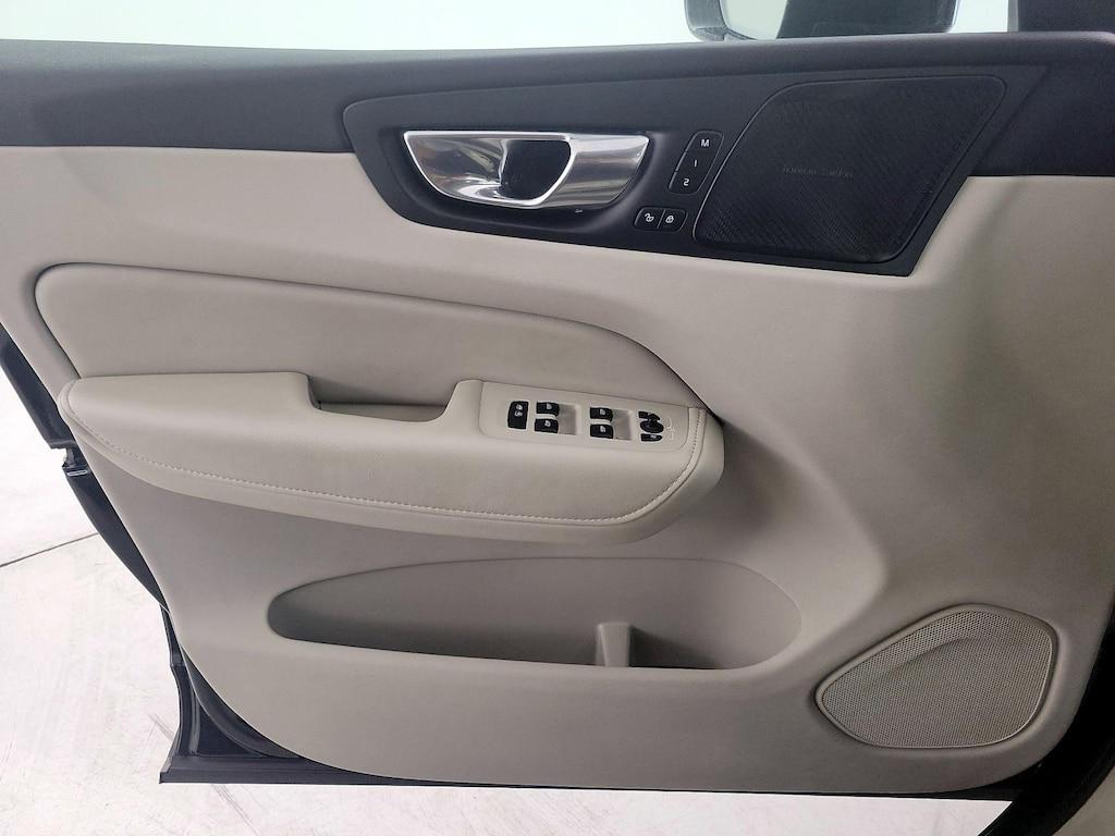 used 2023 Volvo XC60 car, priced at $29,998
