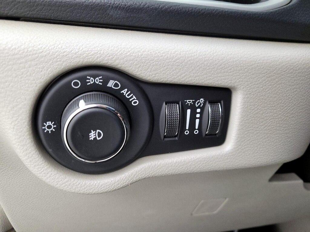 used 2020 Chrysler Pacifica car, priced at $21,998