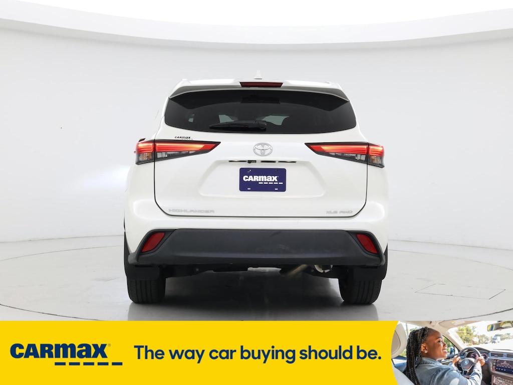 used 2020 Toyota Highlander car, priced at $35,998