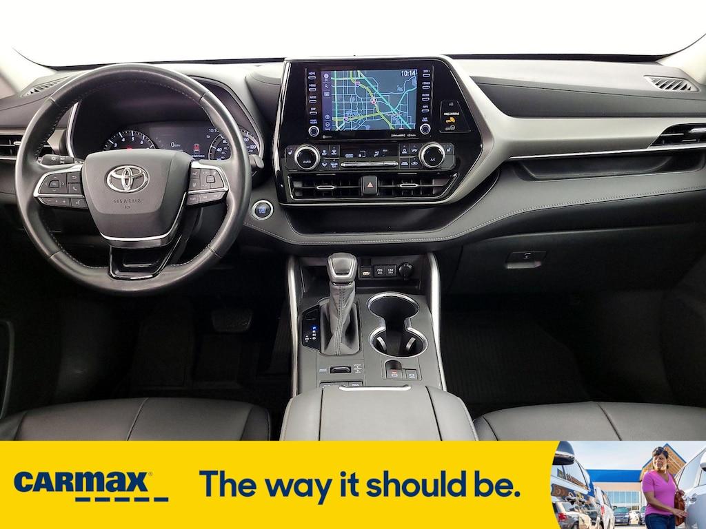 used 2020 Toyota Highlander car, priced at $35,998