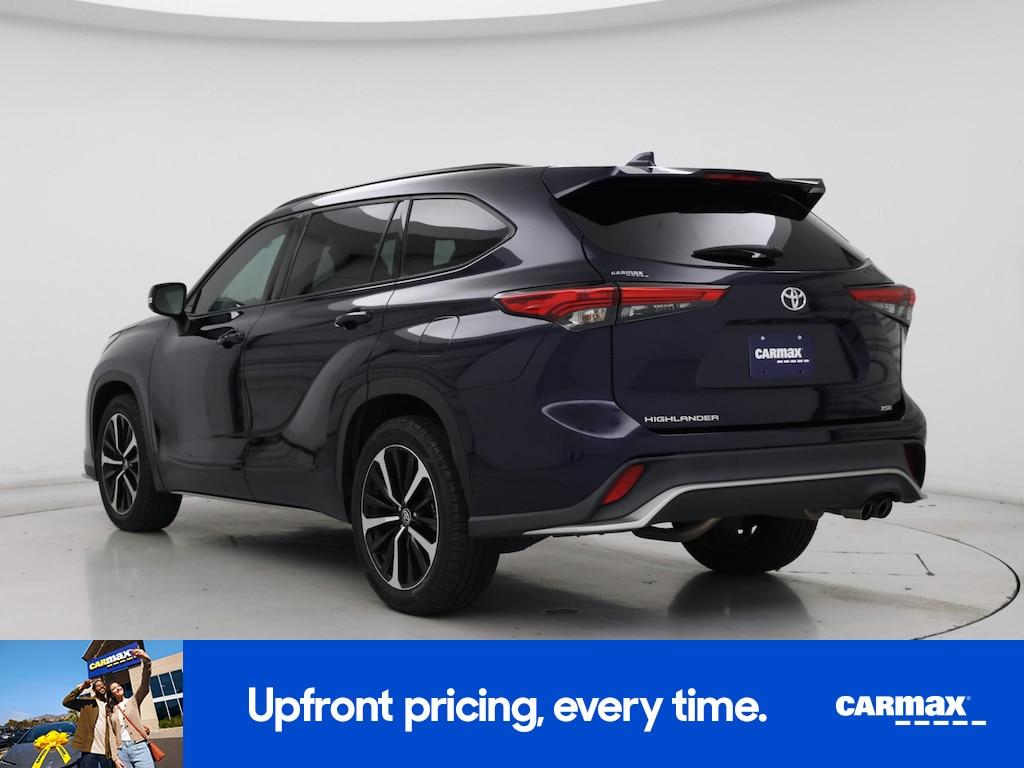 used 2021 Toyota Highlander car, priced at $32,998