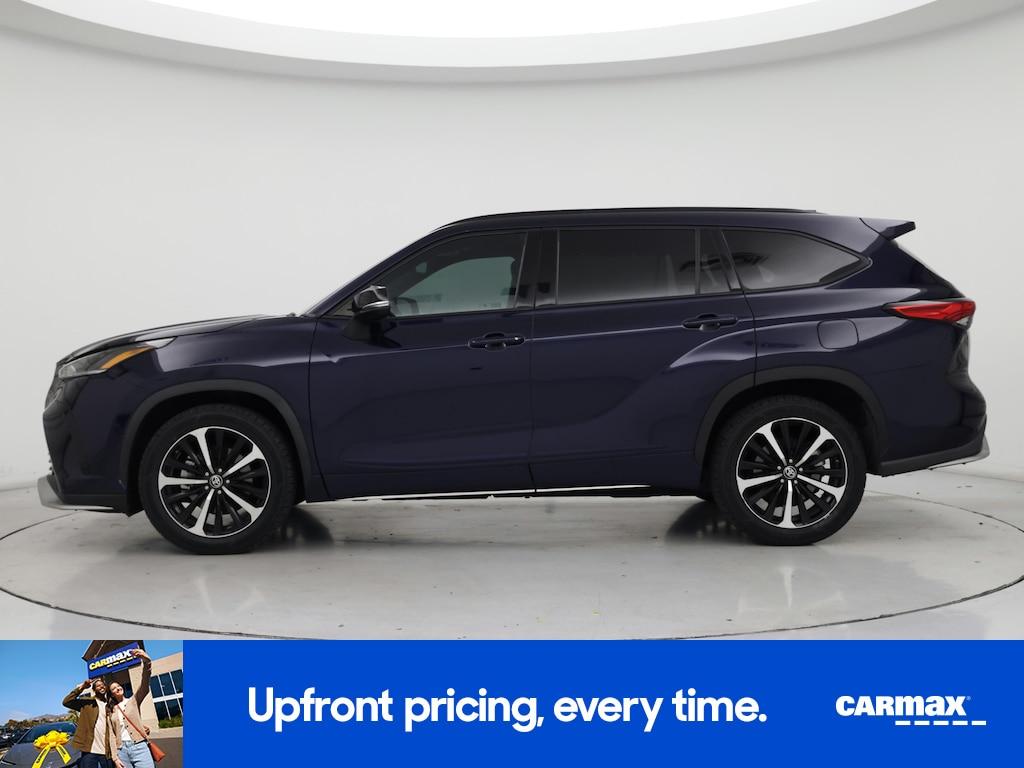 used 2021 Toyota Highlander car, priced at $32,998