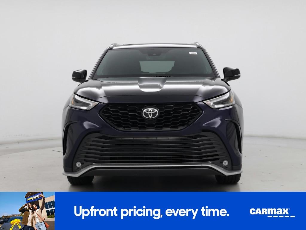 used 2021 Toyota Highlander car, priced at $32,998