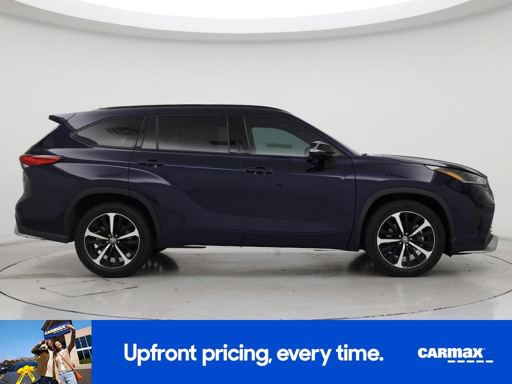used 2021 Toyota Highlander car, priced at $32,998