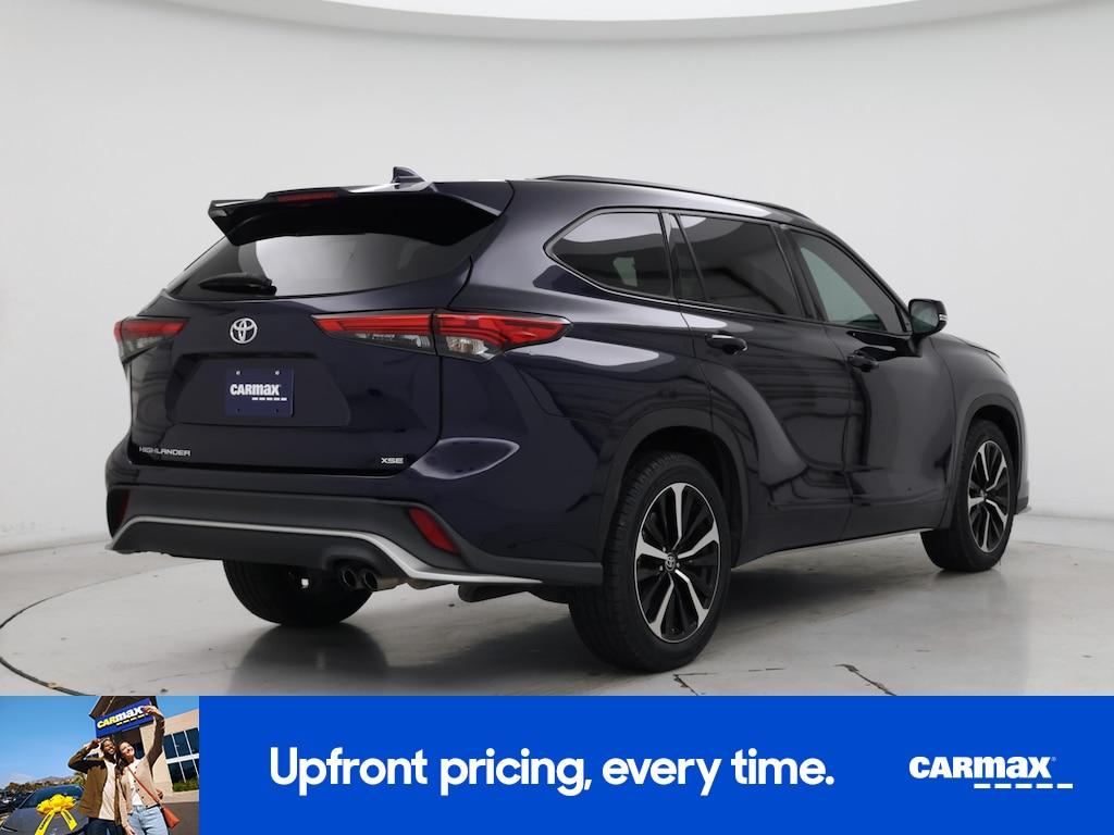used 2021 Toyota Highlander car, priced at $32,998