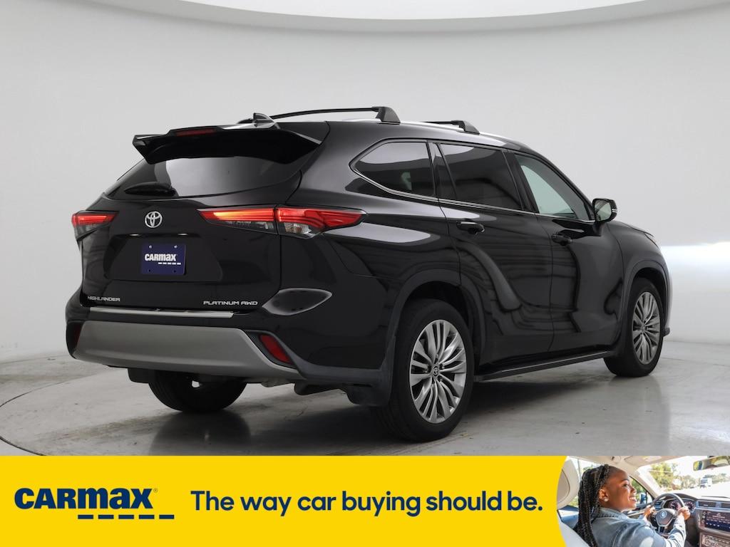used 2022 Toyota Highlander car, priced at $39,998