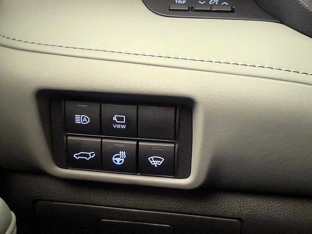 used 2022 Toyota Highlander car, priced at $39,998