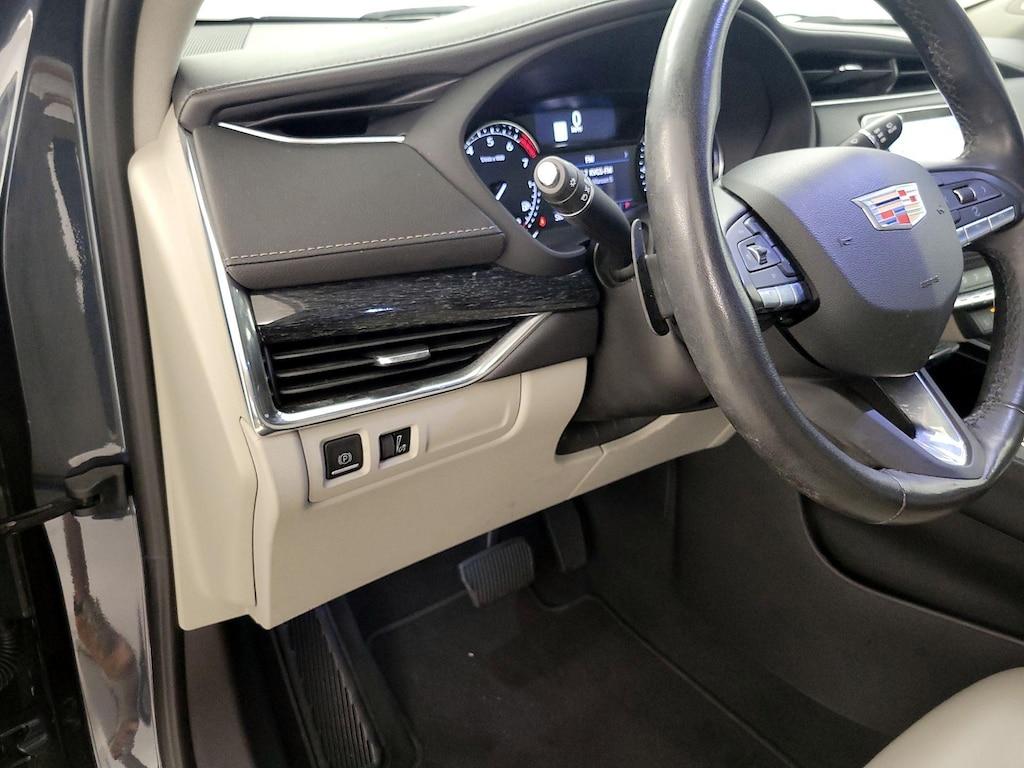 used 2021 Cadillac XT4 car, priced at $27,998