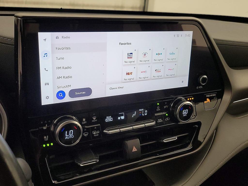 used 2023 Toyota Highlander Hybrid car, priced at $35,998