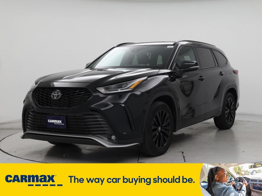 used 2024 Toyota Highlander car, priced at $43,998