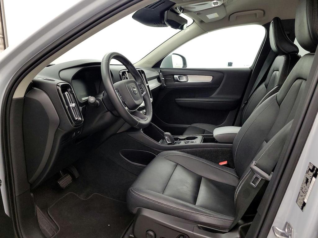 used 2021 Volvo XC40 car, priced at $25,998