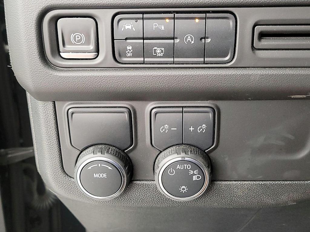 used 2023 Chevrolet Suburban car, priced at $59,998