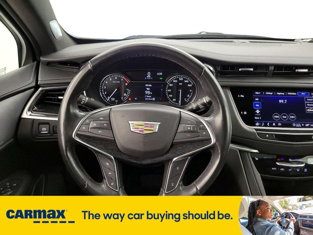 used 2023 Cadillac XT5 car, priced at $28,998