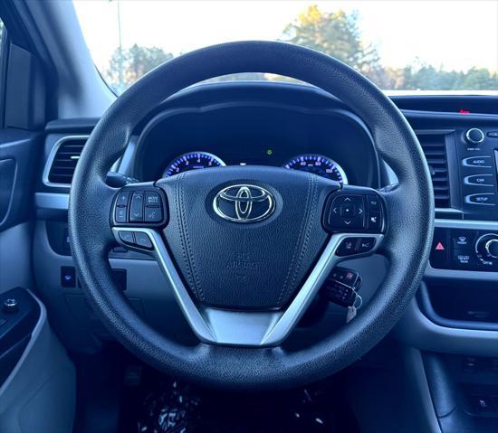 used 2019 Toyota Highlander car, priced at $16,995