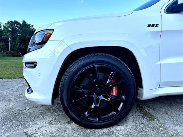 used 2015 Jeep Grand Cherokee car, priced at $27,895