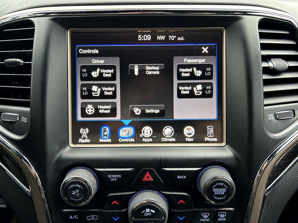 used 2017 Jeep Grand Cherokee car, priced at $18,995