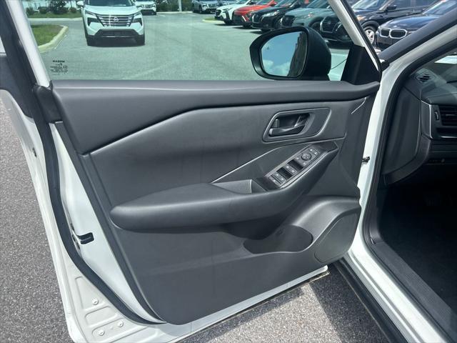 new 2025 Nissan Rogue car, priced at $29,276