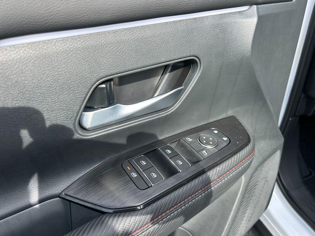 new 2025 Nissan Kicks car, priced at $28,341