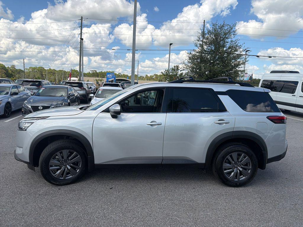 new 2025 Nissan Pathfinder car, priced at $40,486