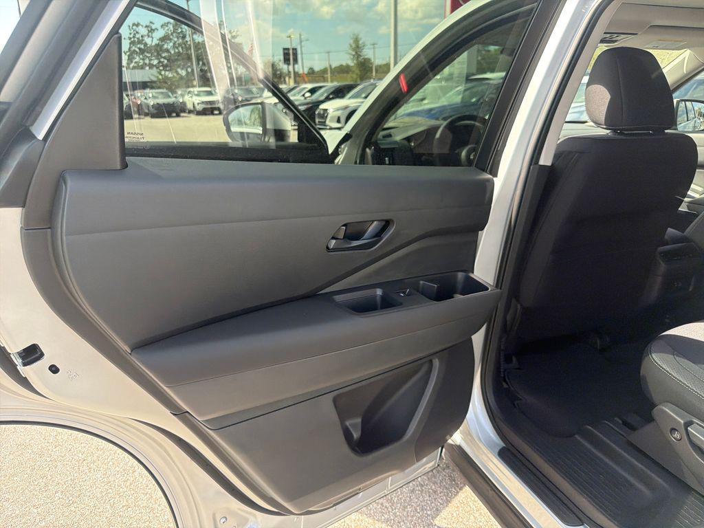 new 2025 Nissan Pathfinder car, priced at $40,486