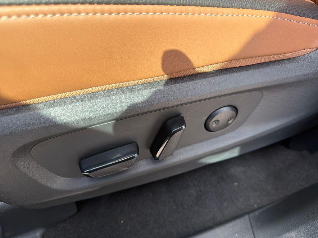 new 2025 Nissan Pathfinder car, priced at $49,671