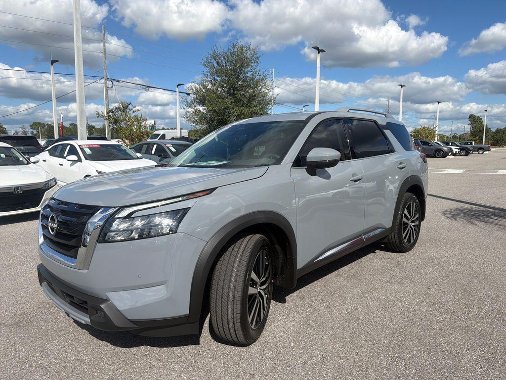 new 2025 Nissan Pathfinder car, priced at $49,671