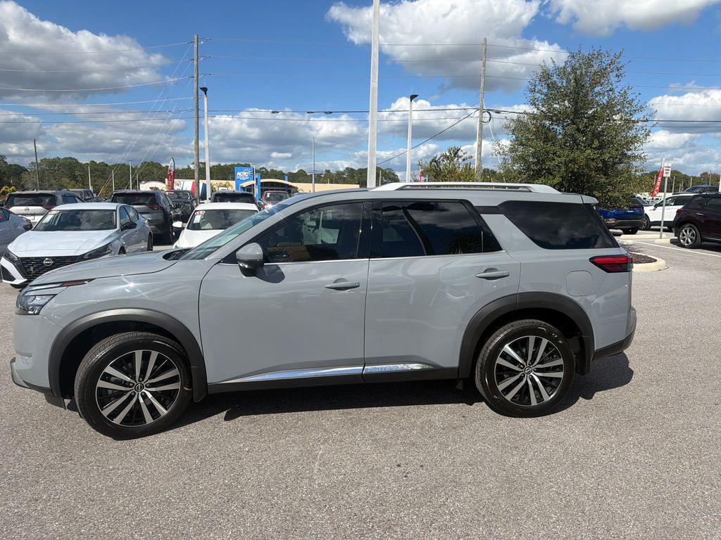 new 2025 Nissan Pathfinder car, priced at $49,671