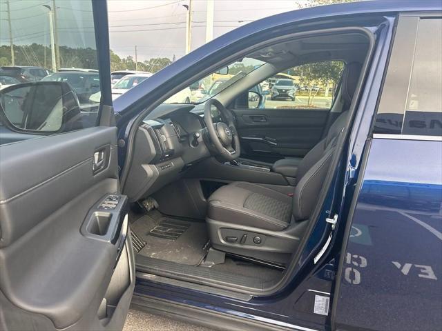 new 2025 Nissan Pathfinder car, priced at $41,804