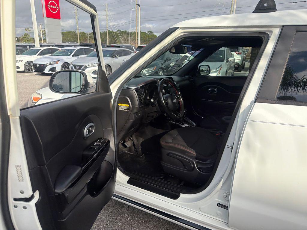 used 2016 Kia Soul car, priced at $7,998