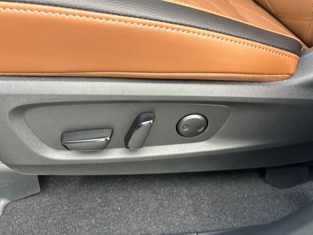 new 2025 Nissan Pathfinder car, priced at $49,074