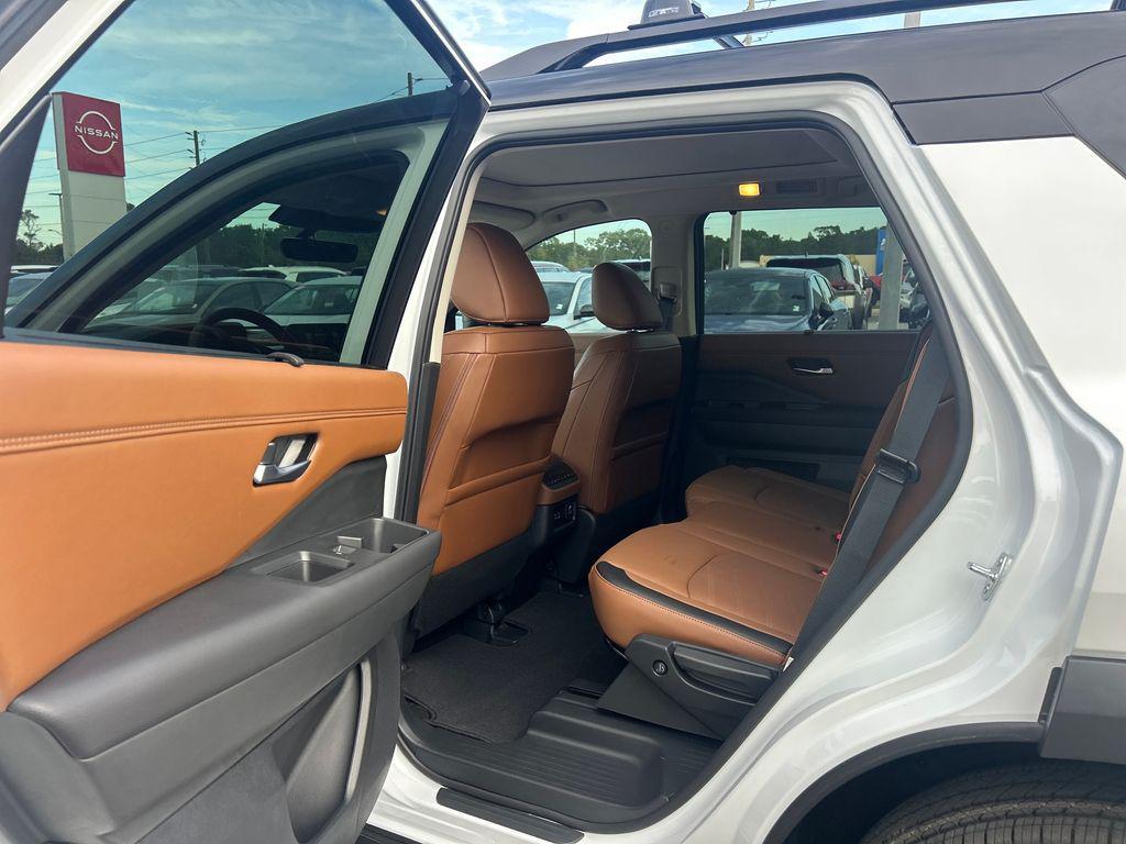 new 2025 Nissan Pathfinder car, priced at $49,074