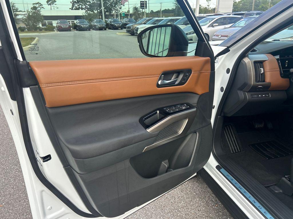 new 2025 Nissan Pathfinder car, priced at $49,074