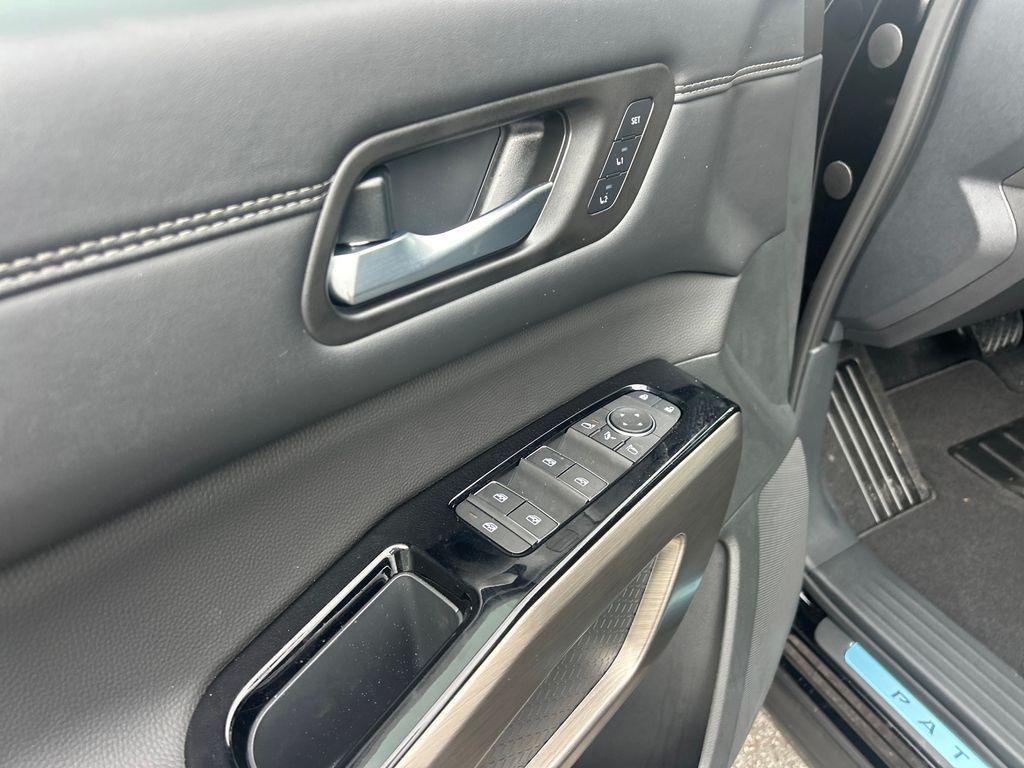 new 2025 Nissan Pathfinder car, priced at $47,754