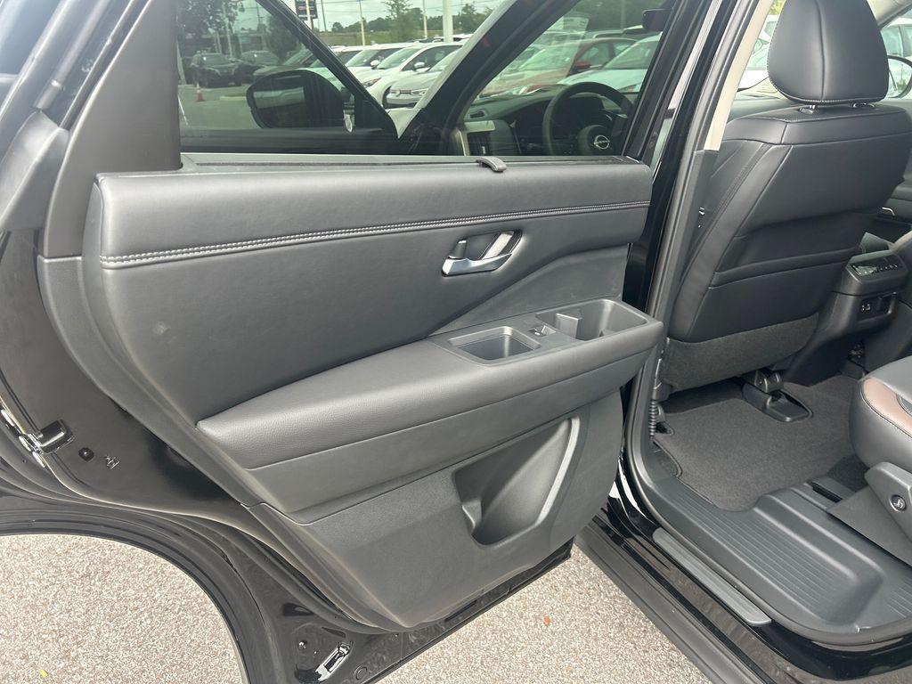 new 2025 Nissan Pathfinder car, priced at $47,754