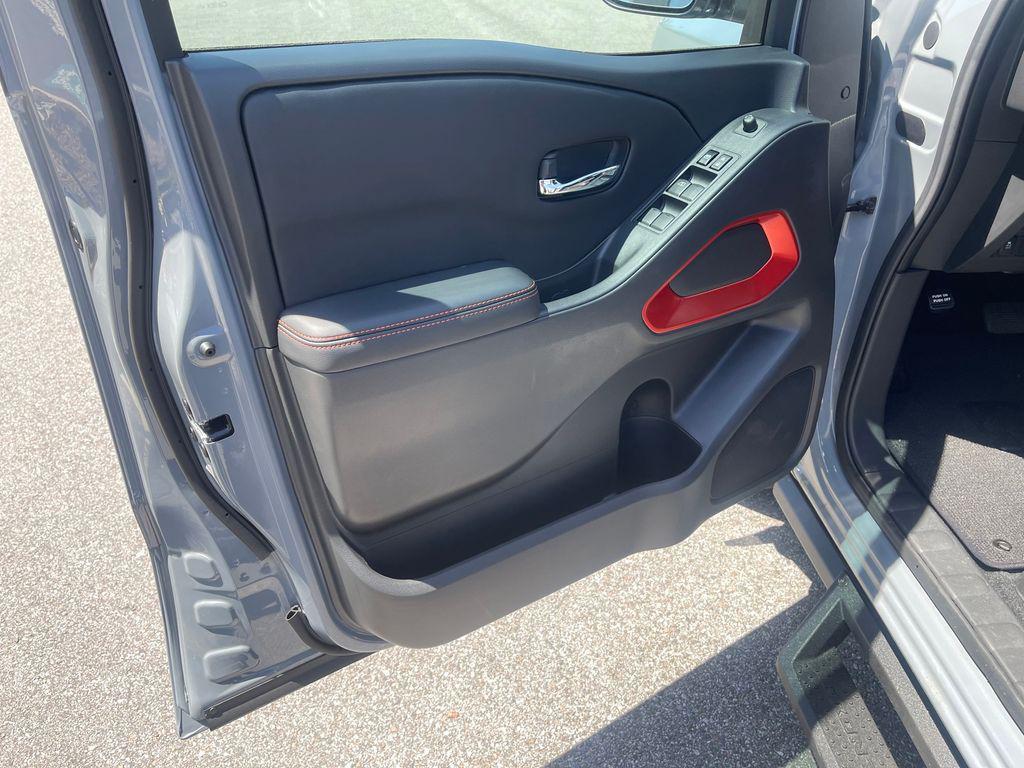 new 2025 Nissan Frontier car, priced at $40,536