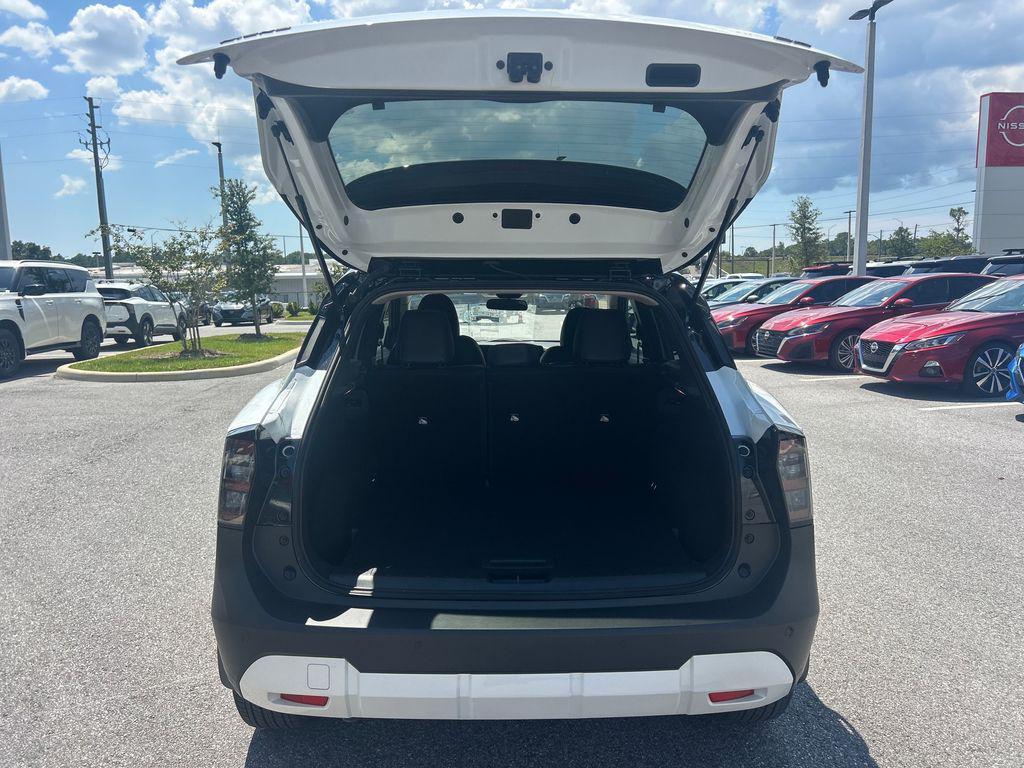 new 2025 Nissan Kicks car, priced at $28,883