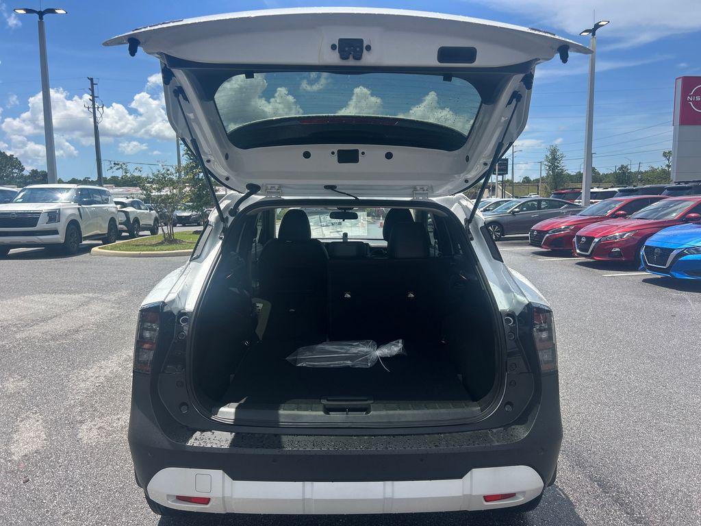 new 2025 Nissan Kicks car, priced at $28,156