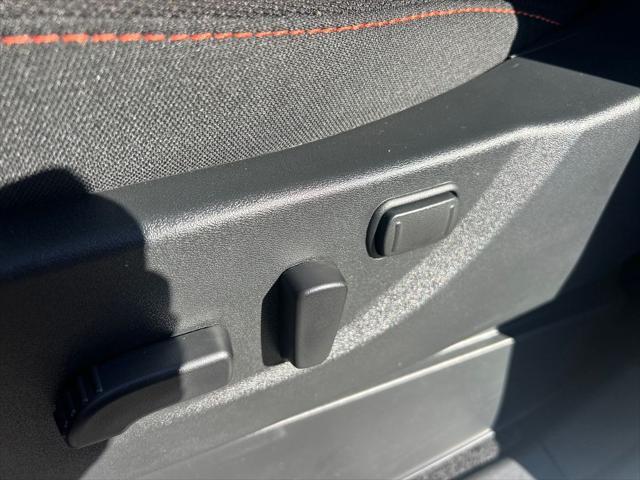 new 2025 Nissan Frontier car, priced at $39,082